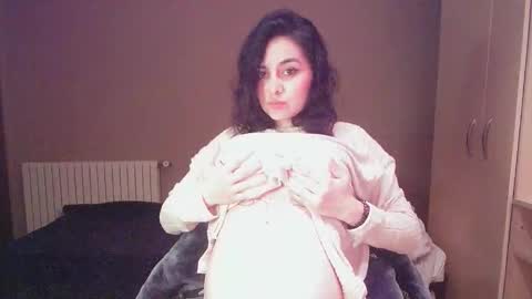 Snapshot of summerprints chatting on November 17, 6:35 pm Summer online show from November 17, 6:35 pm