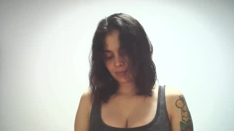 Snapshot of summerprints chatting on December 1, 7:19 pm Summer online show from December 1, 7:19 pm