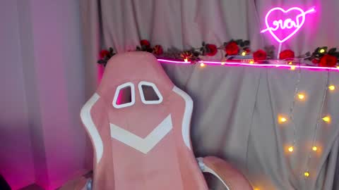 Snapshot of sunbeam181 chatting on January 13, 8:15 am Elen online show from January 13, 8:15 am