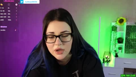 Snapshot of sunflower0907 chatting on January 20, 12:07 pm Tina. Im topless model online show from January 20, 12:07 pm