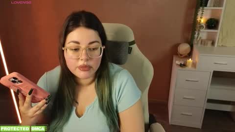 Snapshot of sunflower0907 chatting on November 20, 8:58 am Tina. Im topless model online show from November 20, 8:58 am