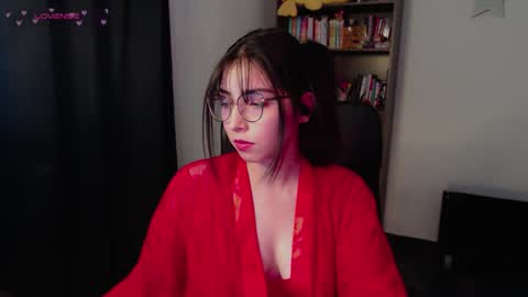 Snapshot of sunflower_uwu chatting on December 1, 2:44 pm violetta online show from December 1, 2:44 pm