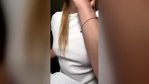 sunfun1992 online show from April 26, 9:56 pm