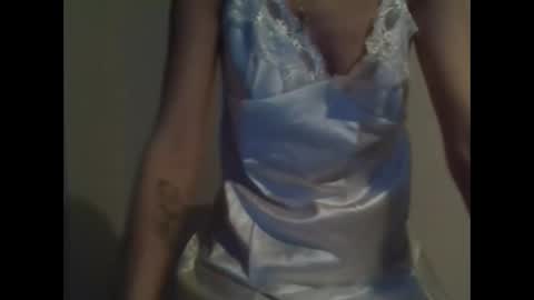 Snapshot of suni_bitch chatting on November 29, 4:43 pm suni online show from November 29, 4:43 pm