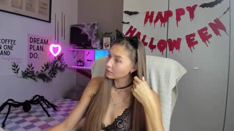 Sofia online show from October 23, 8:40 pm