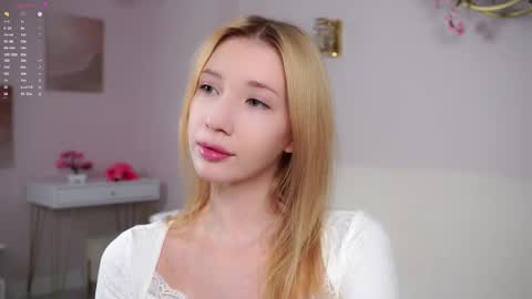 Snapshot of sunnmoonn chatting on March 5, 2:46 pm Lily online show from March 5, 2:46 pm