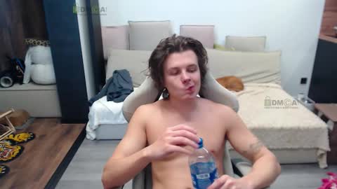 Alice and Sergey online show from February 22, 10:58 am