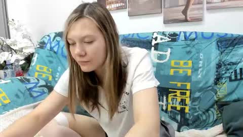 Snapshot of sunny__sammy chatting on September 24, 1:20 am Sammy online show from September 24, 1:20 am