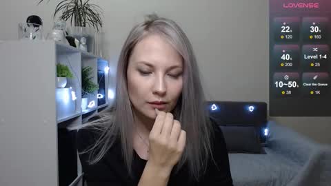 Naomi online show from December 16, 9:46 am