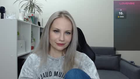 Naomi online show from February 7, 8:10 pm