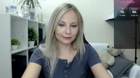 Naomi online show from October 16, 1:39 am