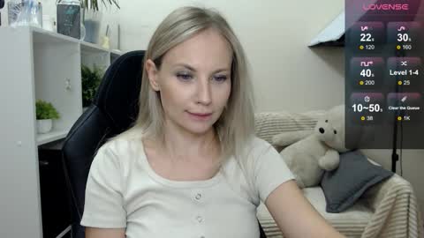 Naomi online show from October 24, 2:41 am