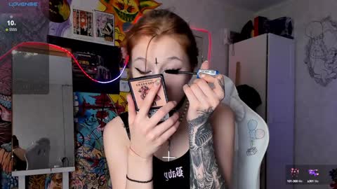 Snapshot of sunny_mouse chatting on December 3, 3:22 pm Sunny online show from December 3, 3:22 pm
