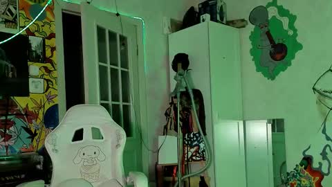 Snapshot of sunny_mouse chatting on September 25, 7:39 pm Sunny online show from September 25, 7:39 pm