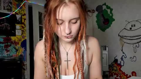 Snapshot of sunny_mouse chatting on October 9, 4:16 pm Sunny online show from October 9, 4:16 pm