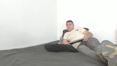 Snapshot of sunnyandevan chatting on January 29, 6:18 pm Christian Vanessa online show from January 29, 6:18 pm