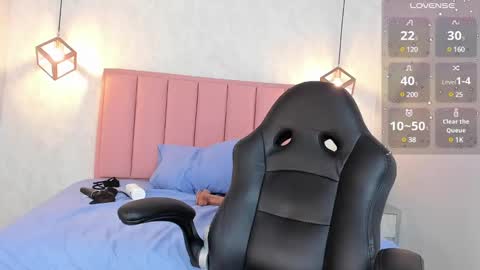  S U N N Y online show from February 12, 7:35 pm