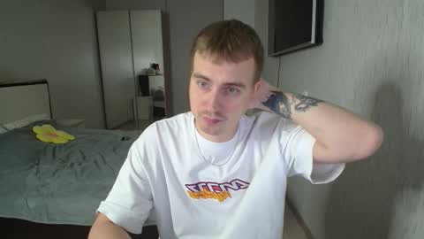 Snapshot of sunnydiamonds122 chatting on October 13, 4:40 pm Rogher  Diana online show from October 13, 4:40 pm