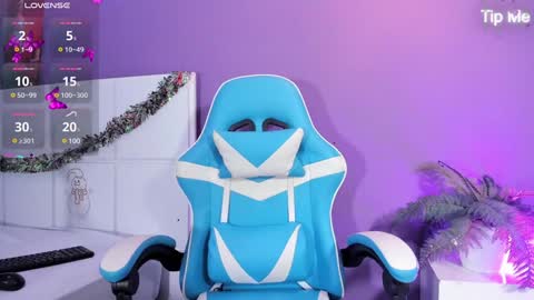      online show from January 18, 12:04 pm