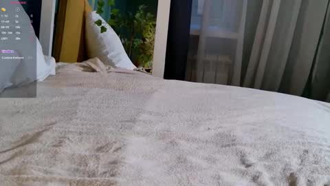 Snapshot of sunnyrisha chatting on October 10, 5:06 am Risha online show from October 10, 5:06 am