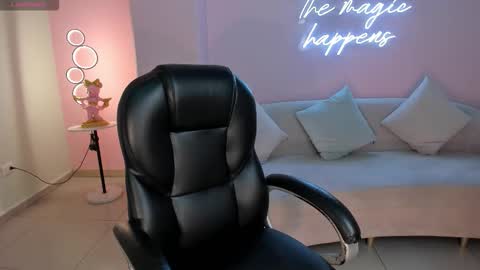 Sunny Rivers online show from October 5, 5:33 pm