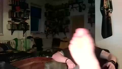 Snapshot of sunr1sa chatting on October 28, 5:44 am sunr1sa online show from October 28, 5:44 am