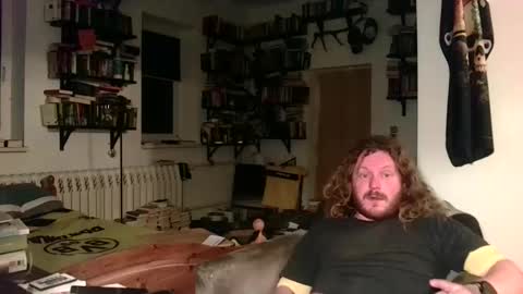 Snapshot of sunr1sa chatting on December 4, 6:49 pm sunr1sa online show from December 4, 6:49 pm