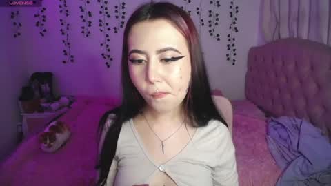 Snapshot of sunset_pienk chatting on March 11, 1:05 am Sunset online show from March 11, 1:05 am