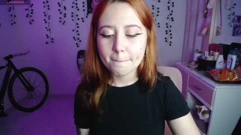 Snapshot of sunset_pienk chatting on September 16, 2:56 am Sunset online show from September 16, 2:56 am