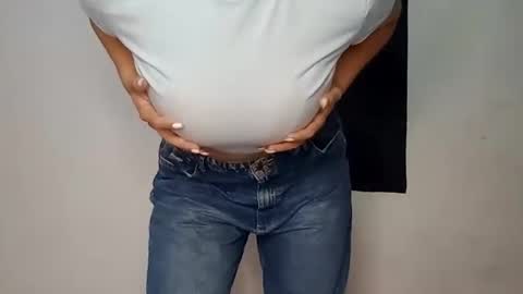 Annie online show from December 15, 2:41 am