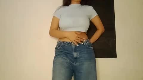 Annie online show from December 15, 5:45 am