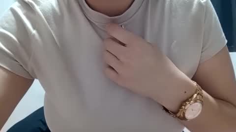 Annie online show from January 1, 1:26 am