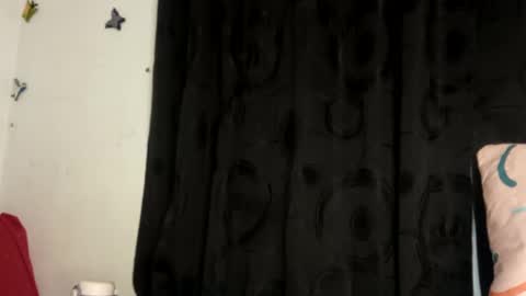 Annie online show from February 4, 1:13 am