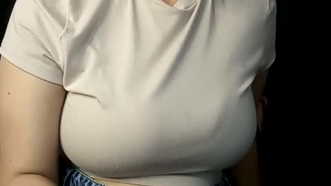 Annie online show from February 25, 11:11 pm