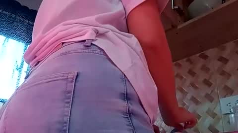 Annie online show from December 3, 7:12 pm