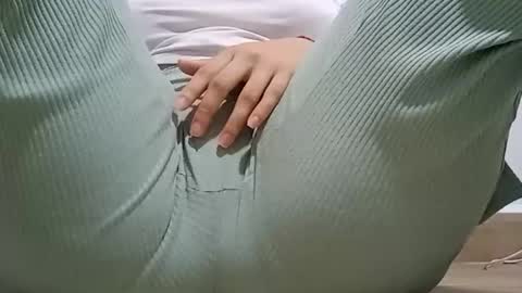 Annie online show from January 9, 6:31 pm