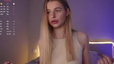 Snapshot of sunshine_diana_ chatting on December 19, 10:34 am Di online show from December 19, 10:34 am