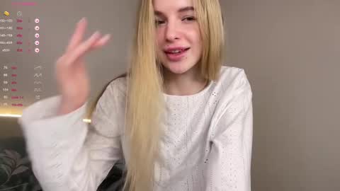 Snapshot of sunshine_diana_ chatting on February 13, 8:55 pm Di online show from February 13, 8:55 pm