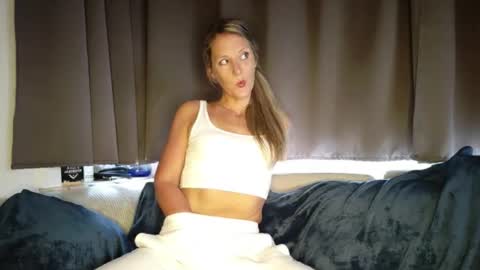 Snapshot of sunshine_diddy chatting on February 19, 4:00 pm Ava online show from February 19, 4:00 pm