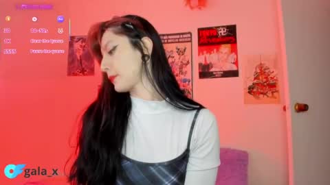 Snapshot of sunshine_girl9 chatting on February 17, 7:53 pm sunshine_girl9 online show from February 17, 7:53 pm