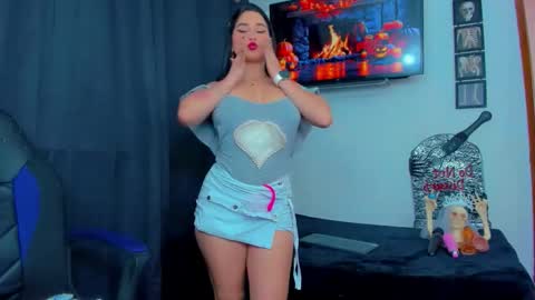 Andrea Rodriguez online show from October 17, 6:32 pm