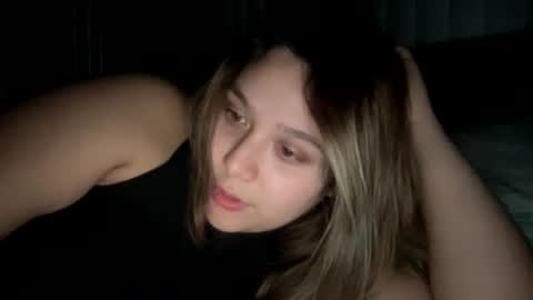 Snapshot of sunshinemae09 chatting on December 20, 7:04 am sunshinemae09 online show from December 20, 7:04 am