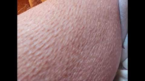 Snapshot of suntroll chatting on February 9, 5:11 pm Suntroll online show from February 9, 5:11 pm