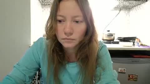 Snapshot of super_jony chatting on March 4, 8:27 pm super jony and Marta GMT 1300-1800 every day online show from March 4, 8:27 pm
