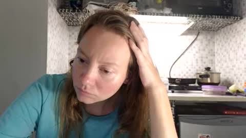 Snapshot of super_jony chatting on March 4, 11:32 pm super jony and Marta GMT 1300-1800 every day online show from March 4, 11:32 pm
