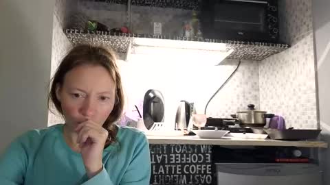 Snapshot of super_jony chatting on March 6, 10:58 pm super jony and Marta GMT 1300-1800 every day online show from March 6, 10:58 pm