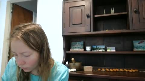 Snapshot of super_jony chatting on March 10, 4:46 pm super jony and Marta GMT 1300-1800 every day online show from March 10, 4:46 pm