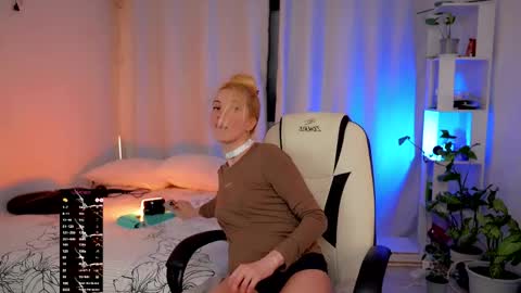 ANNApvt open full info in bio online show from April 12, 5:51 pm