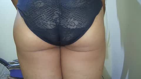 Snapshot of superboy977 chatting on November 19, 8:09 pm superboy977 online show from November 19, 8:09 pm