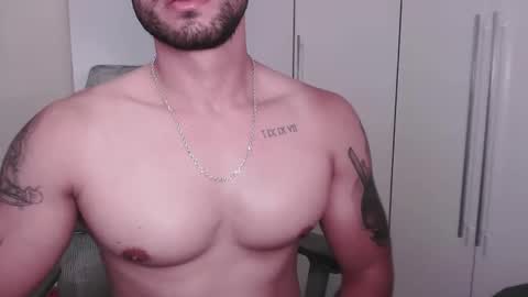 Snapshot of superboyg chatting on December 1, 12:37 am superboyg online show from December 1, 12:37 am